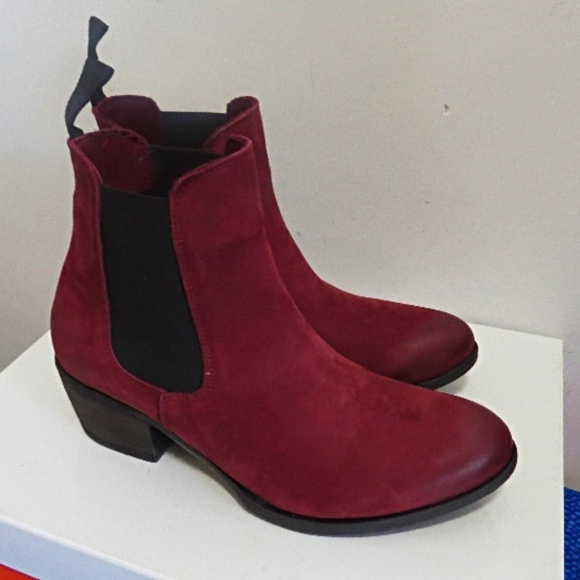 Retail $155 KUNITZ Ritchie Short Bootie Cherry Color Size 37 - Picture 1 of 6